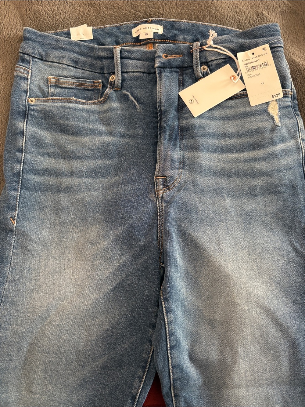 Good American Women’s Light Blue Slim Straight Jeans